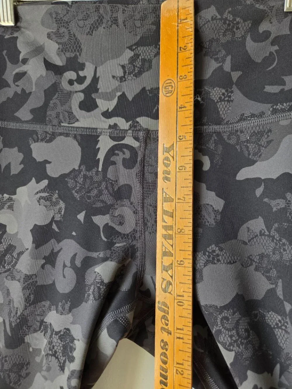 NWT LULULEMON WUNDER TRAIN PRINTED LEGGING HI RISE TIGHT 28